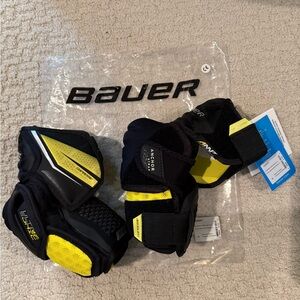 Bauer Supreme Ultrasonic JR Medium Elbow Pads